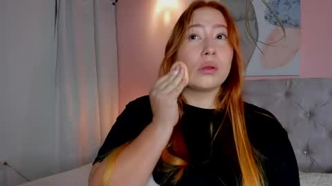 hannamartinn_ online show from 04.13.26