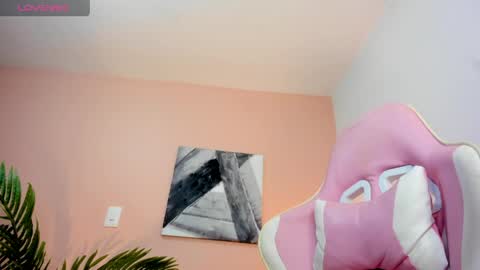 Hanna Miller  online show from 04.21.26