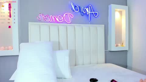 HannaPaola online show from 02.09.25