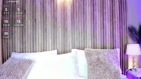 HannaPaola online show from 12.22.25