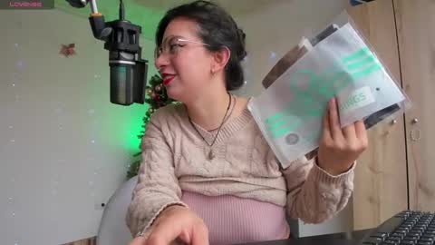   hannasofia x        Schedule 700 -1400GTM-5 online show from 12.02.24