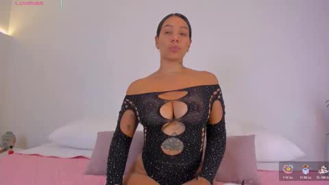 Hanna Williams  online show from 11.10.25