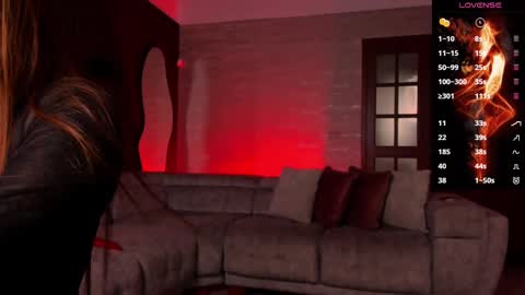 Hanna  Danna online show from 10.10.25