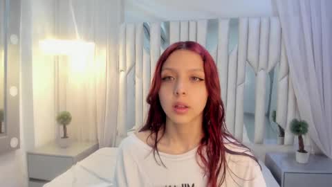 Snapshot of hanniesmile chatting on 02.16.25 Hanni online show from 02.16.25