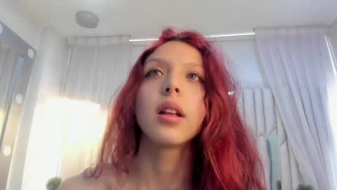 Snapshot of hanniesmile chatting on 02.16.25 Hanni online show from 02.16.25