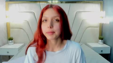 Snapshot of hanniesmile chatting on 02.18.25 Hanni online show from 02.18.25