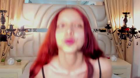 Snapshot of hanniesmile chatting on 02.20.25 Hanni online show from 02.20.25