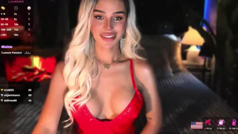 Snapshot of hanny113826 chatting on 11.12.25 hanny113826 online show from 11.12.25