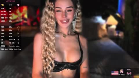 Snapshot of hanny113826 chatting on 11.15.25 hanny113826 online show from 11.15.25