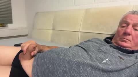 hans66760 online show from 09.24.25