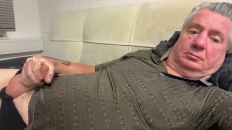 hans66760 online show from 10.20.25