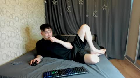 Snapshot of hansi_provincials chatting on 04.10.26 Hans online show from 04.10.26