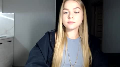 happy_fox_ online show from 09.22.25