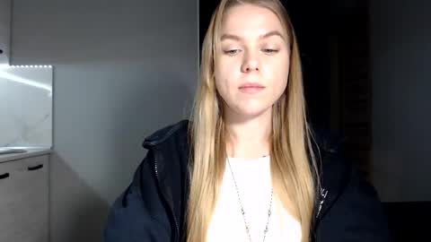 happy_fox_ online show from 12.04.25