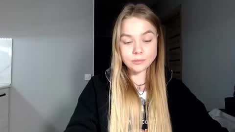 happy_fox_ online show from 02.15.26