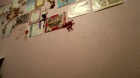 happyemily  online show from 11.03.25