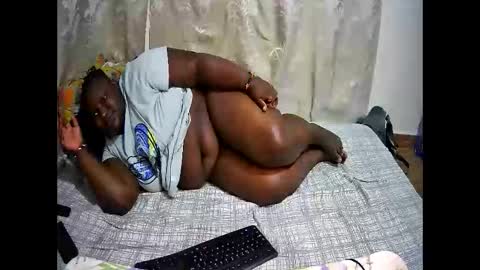 happysonia online show from 10.19.25