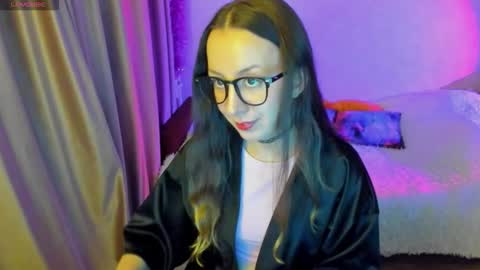 Stephanie online show from 10.02.25