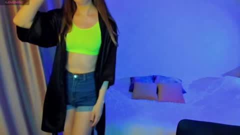 Stephanie online show from 10.06.25