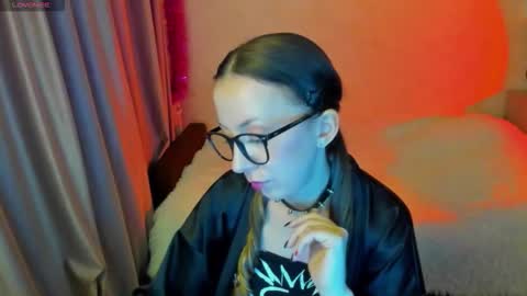 Stephanie online show from 10.12.25