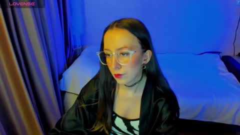 Snapshot of happystephanie chatting on 03.06.26 Stephanie online show from 03.06.26