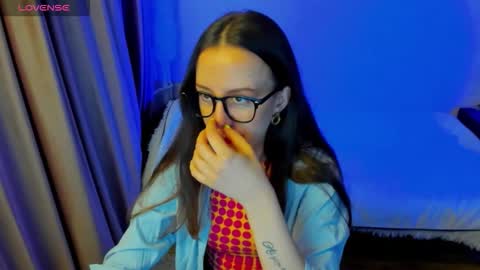Snapshot of happystephanie chatting on 03.10.26 Stephanie online show from 03.10.26