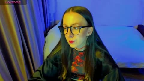 Snapshot of happystephanie chatting on 04.14.26 Stephanie online show from 04.14.26