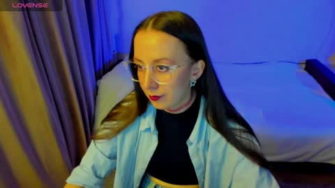Snapshot of happystephanie chatting on 04.16.26 Stephanie online show from 04.16.26