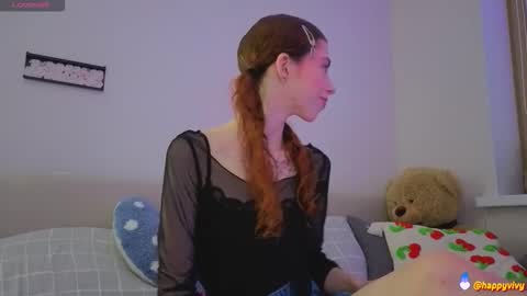 Snapshot of happyvivy chatting on 10.07.25 Vivy online show from 10.07.25