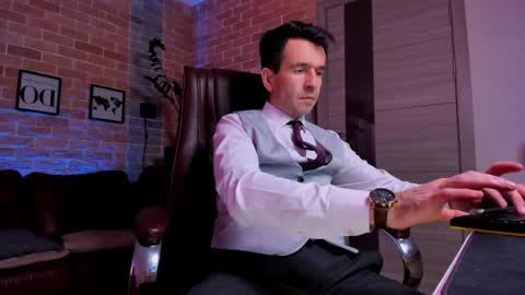 Steve online show from 12.17.24