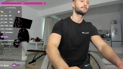 Snapshot of hard_chriss chatting on 12.12.24 Hard Cock online show from 12.12.24