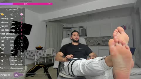 Snapshot of hard_chriss chatting on 12.29.24 Hard Cock online show from 12.29.24