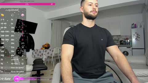 Snapshot of hard_chriss chatting on 01.04.25 Hard Cock online show from 01.04.25