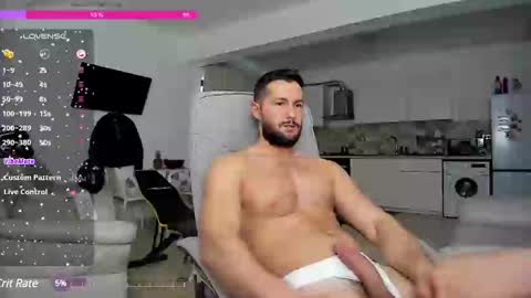 Snapshot of hard_chriss chatting on 02.04.25 Hard Cock online show from 02.04.25