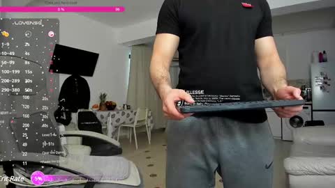 Snapshot of hard_chriss chatting on 02.20.25 Hard Cock online show from 02.20.25
