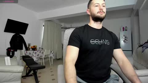Snapshot of hard_chriss chatting on 03.01.25 Hard Cock online show from 03.01.25