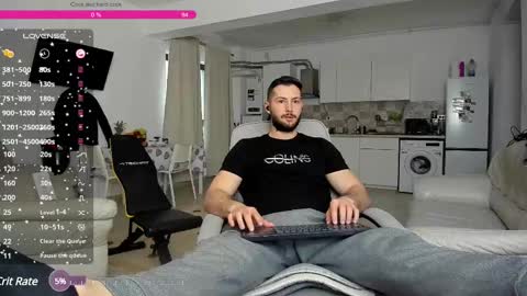 Snapshot of hard_chriss chatting on 03.01.25 Hard Cock online show from 03.01.25