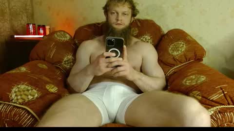 Snapshot of hardandripped chatting on 10.24.25 Valentino Hard online show from 10.24.25