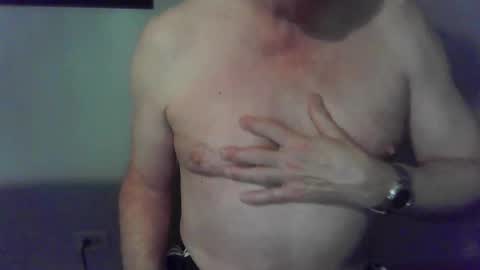 hardchicagoforzya online show from 10.18.25