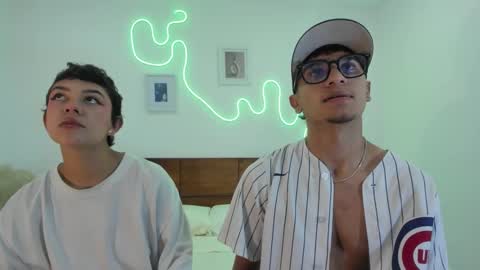 Snapshot of hardcoreheat_ind chatting on 02.10.26 kade and demi independent models online show from 02.10.26