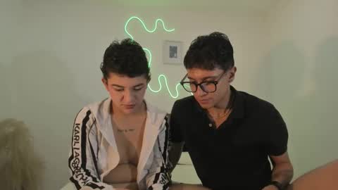 Snapshot of hardcoreheat_ind chatting on 03.01.26 kade and demi independent models online show from 03.01.26