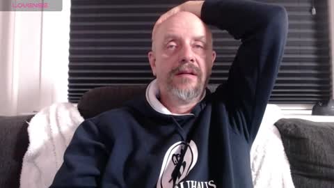Snapshot of hardmrlazy chatting on 12.03.24 MrLazy online show from 12.03.24