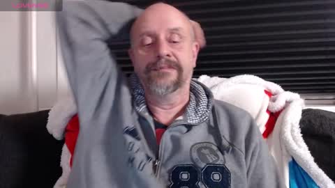 Snapshot of hardmrlazy chatting on 12.17.24 MrLazy online show from 12.17.24