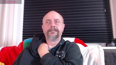 Snapshot of hardmrlazy chatting on 12.21.24 MrLazy online show from 12.21.24