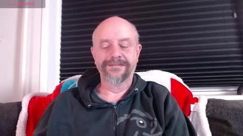 Snapshot of hardmrlazy chatting on 12.21.24 MrLazy online show from 12.21.24