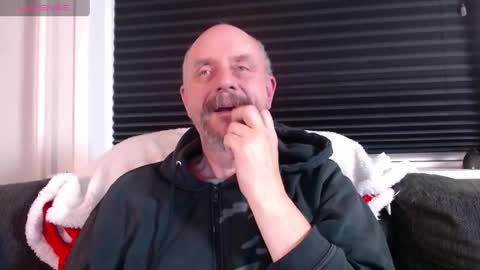 Snapshot of hardmrlazy chatting on 12.22.24 MrLazy online show from 12.22.24