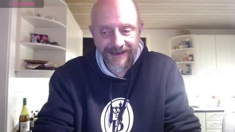 Snapshot of hardmrlazy chatting on 12.23.24 MrLazy online show from 12.23.24