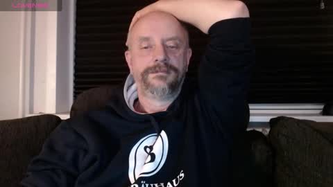 Snapshot of hardmrlazy chatting on 12.23.24 MrLazy online show from 12.23.24