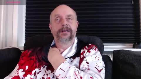 Snapshot of hardmrlazy chatting on 12.24.24 MrLazy online show from 12.24.24