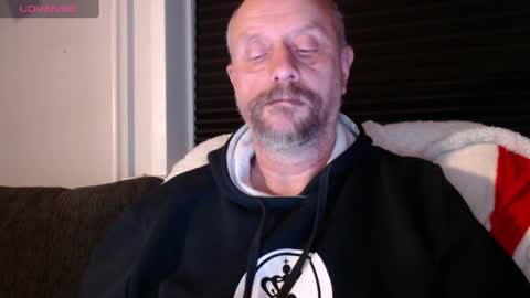 Snapshot of hardmrlazy chatting on 12.27.24 MrLazy online show from 12.27.24